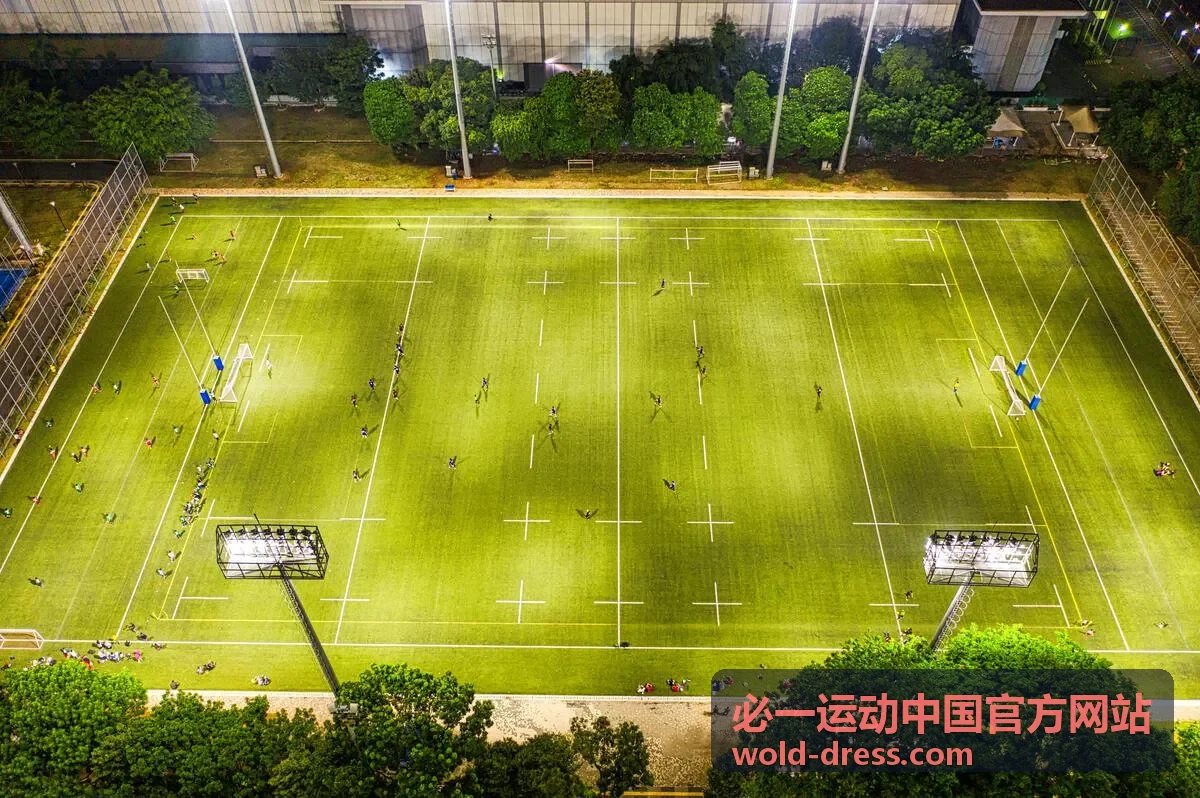 必一运动中国官方网站运动装备图鉴：速干训练短袖实拍